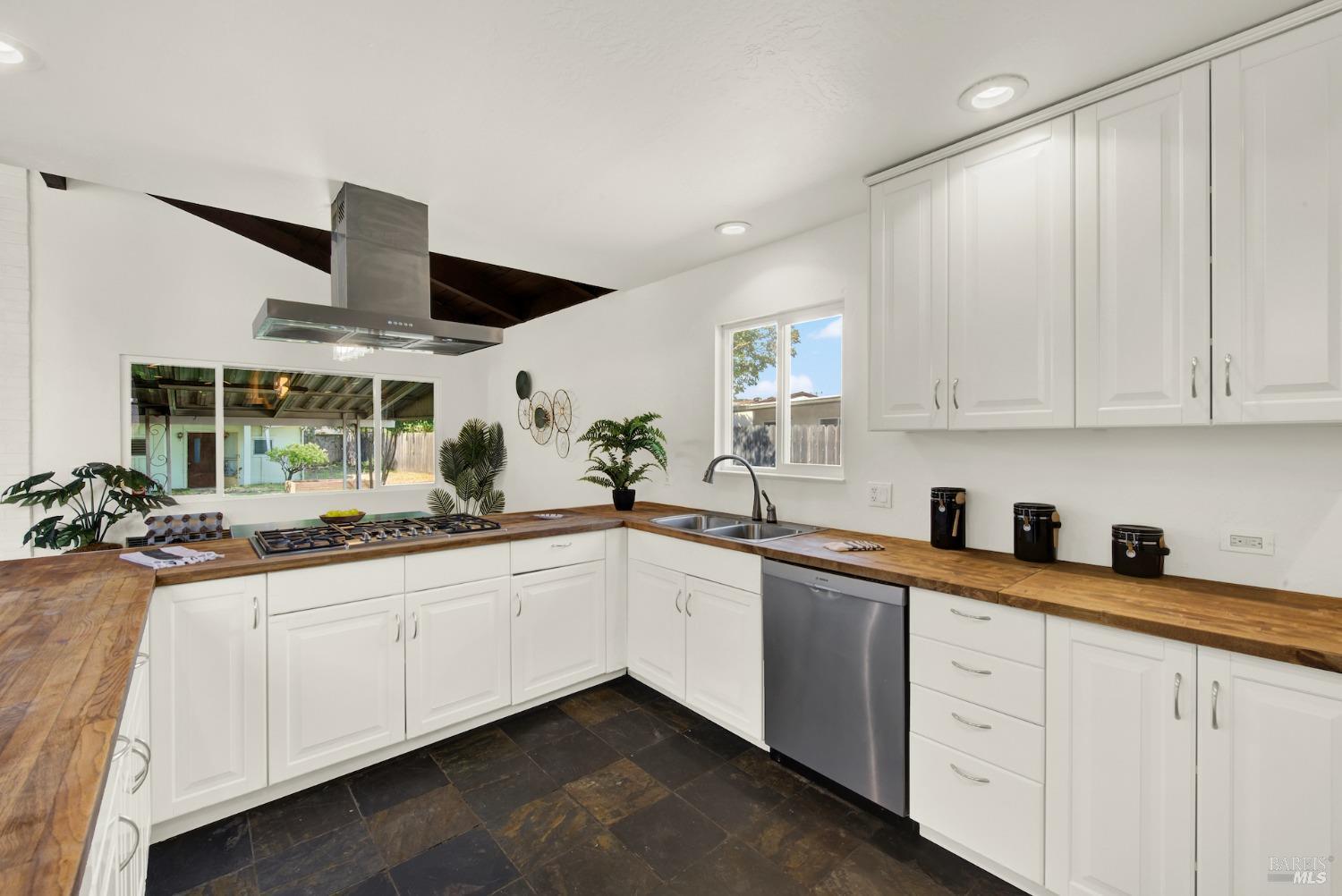 Detail Gallery Image 23 of 75 For 2285 Eva St, Napa,  CA 94559 - 3 Beds | 2 Baths