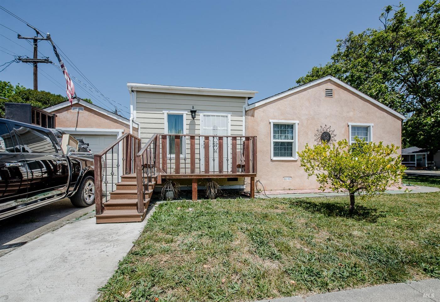 Detail Gallery Image 3 of 27 For 901 Lassen St, Vallejo,  CA 94591 - 3 Beds | 2 Baths