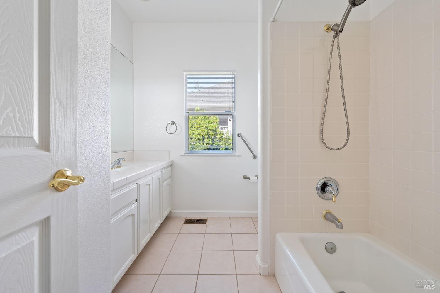 Detail Gallery Image 32 of 40 For 480 Shooting Star Pl, Santa Rosa,  CA 95409 - 3 Beds | 2/1 Baths