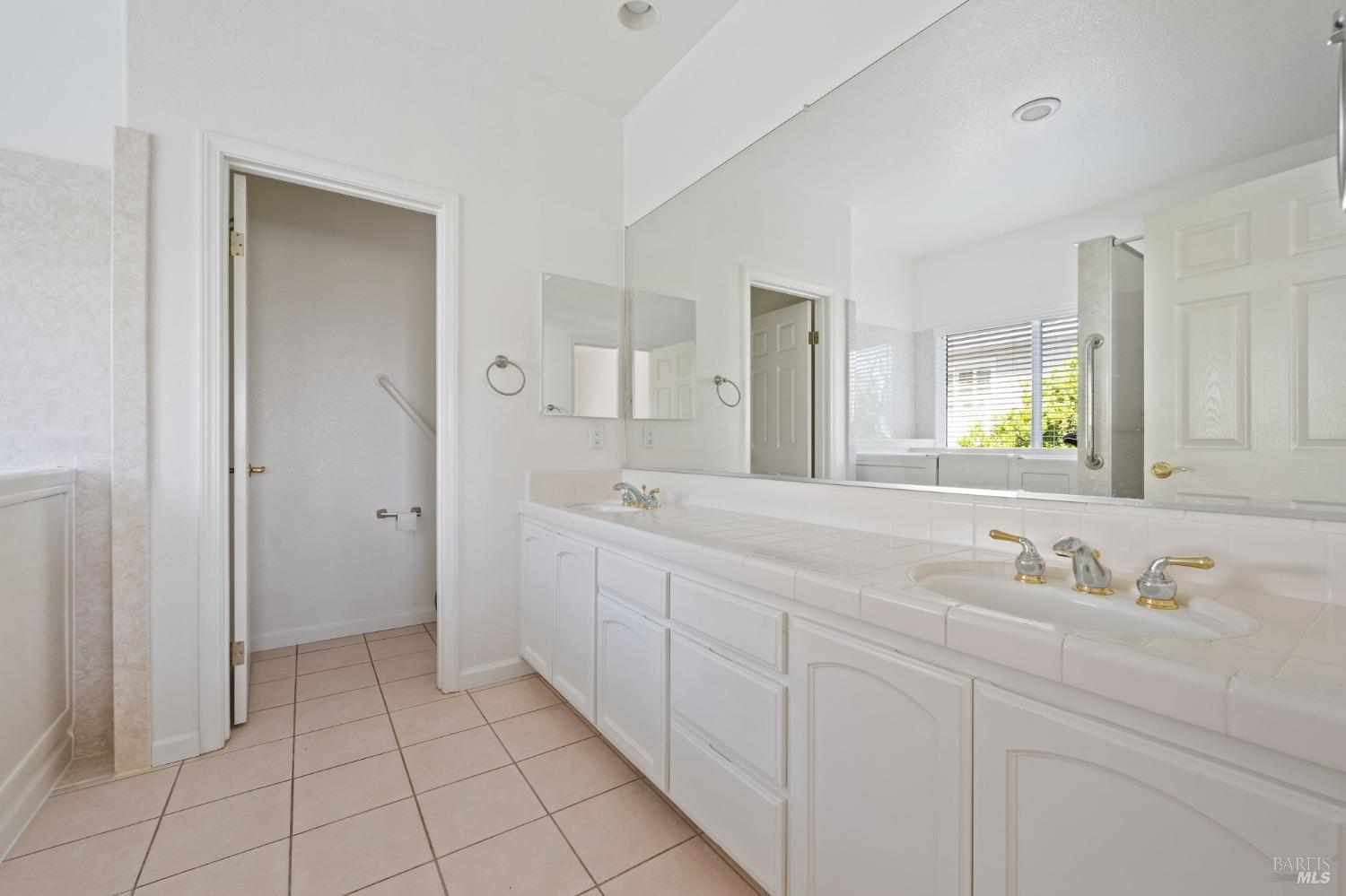 Detail Gallery Image 27 of 40 For 480 Shooting Star Pl, Santa Rosa,  CA 95409 - 3 Beds | 2/1 Baths