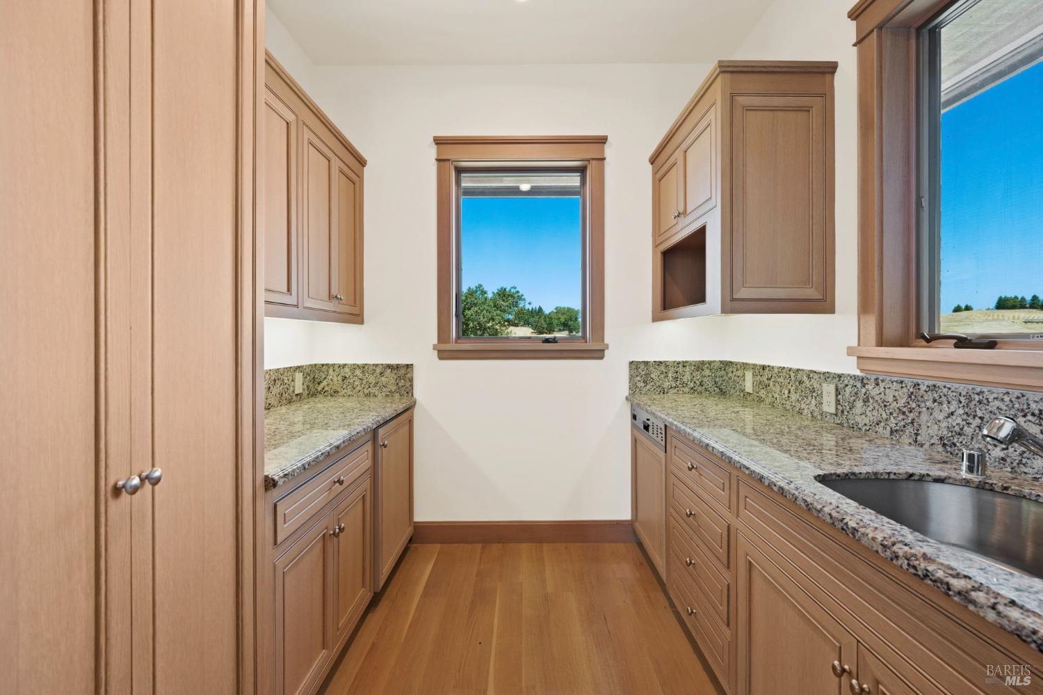 Detail Gallery Image 51 of 95 For 950 Shiloh Vis, Santa Rosa,  CA 95403 - 4 Beds | 6/2 Baths