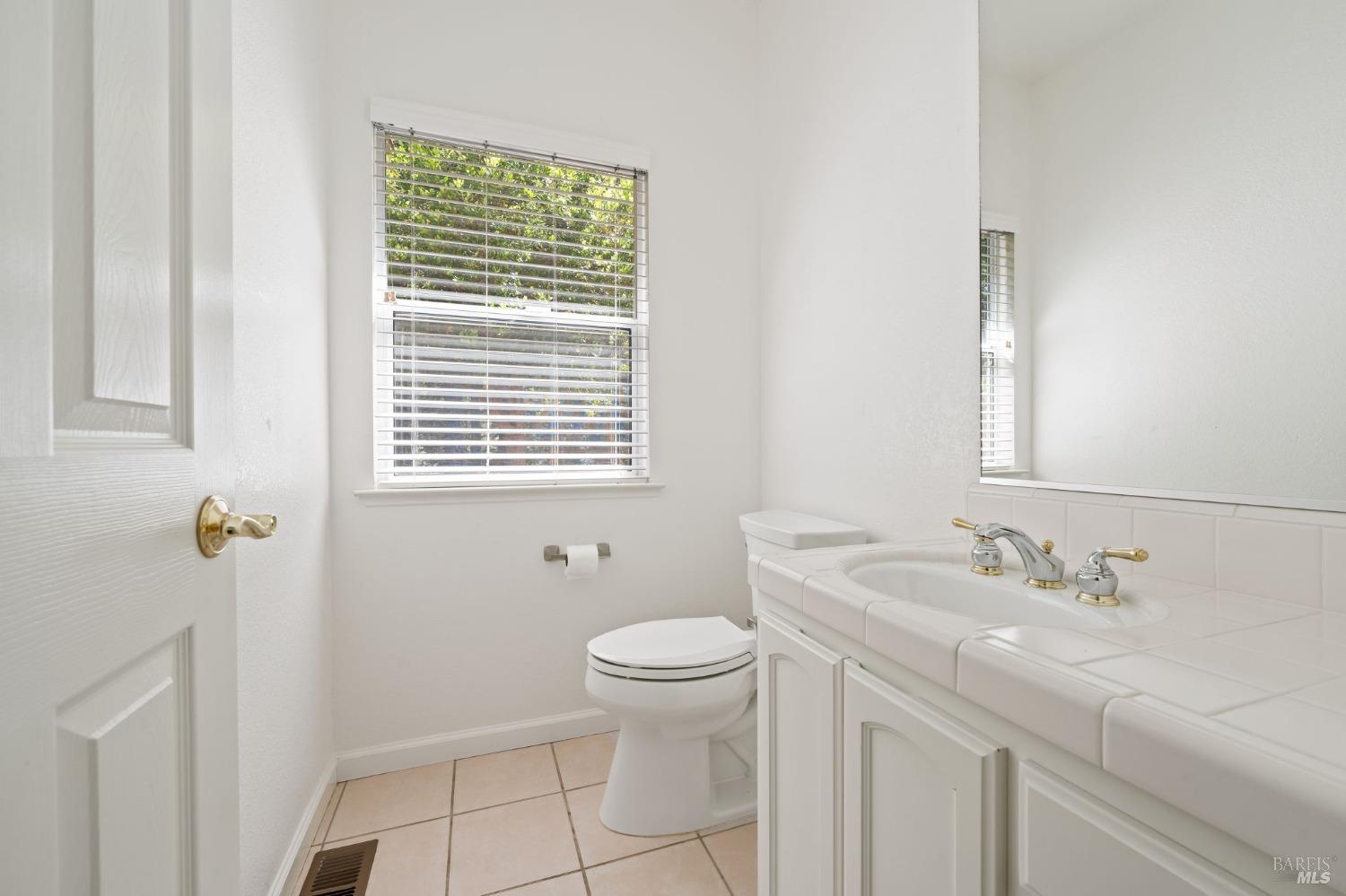 Detail Gallery Image 34 of 40 For 480 Shooting Star Pl, Santa Rosa,  CA 95409 - 3 Beds | 2/1 Baths