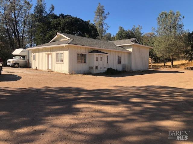 Detail Gallery Image 8 of 18 For 9215 Gray Rd, Middletown,  CA 95461 - 3 Beds | 2 Baths