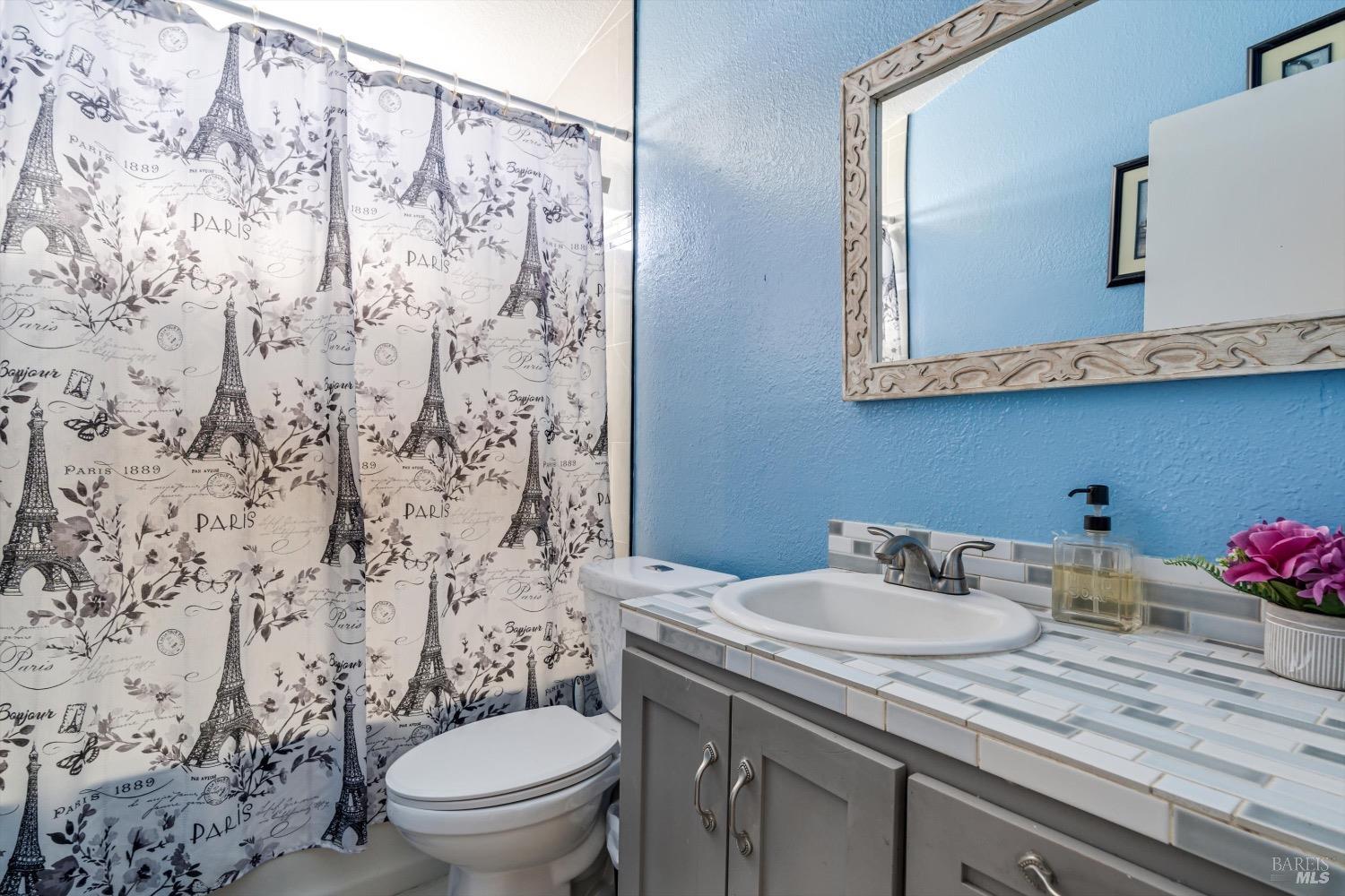 Detail Gallery Image 13 of 16 For 102 Apple Ln, Santa Rosa,  CA 95407 - 3 Beds | 2 Baths