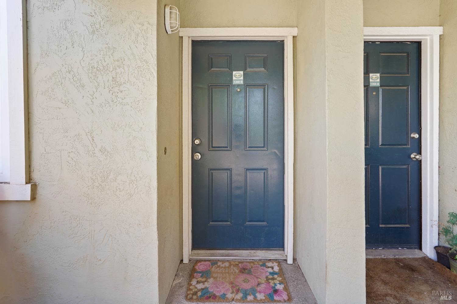 Detail Gallery Image 1 of 1 For 1360 Callen St #B,  Vacaville,  CA 95688 - 2 Beds | 1/1 Baths