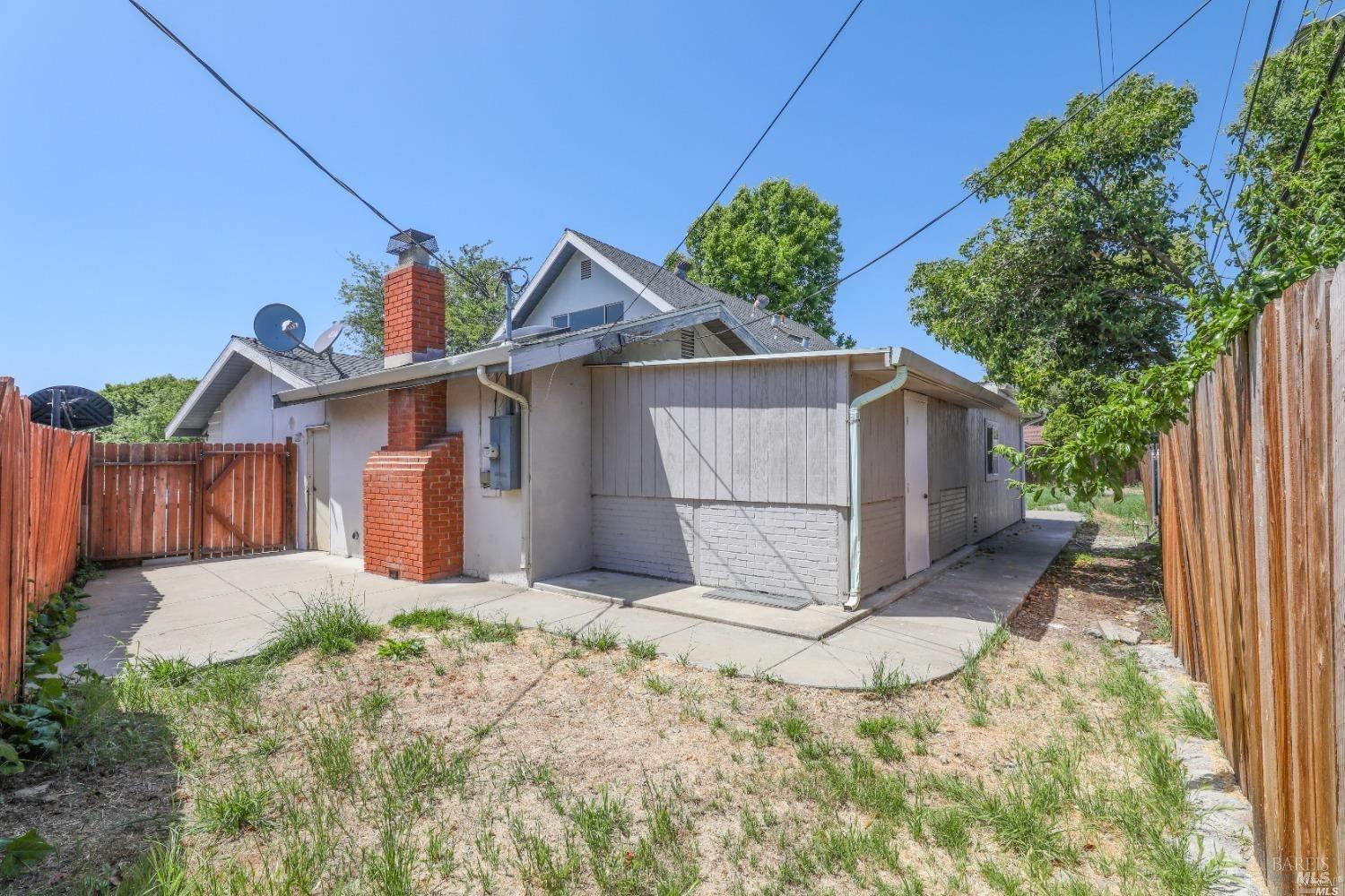 Detail Gallery Image 3 of 27 For 1330 Avon Way, Fairfield,  CA 94533 - 4 Beds | 2 Baths