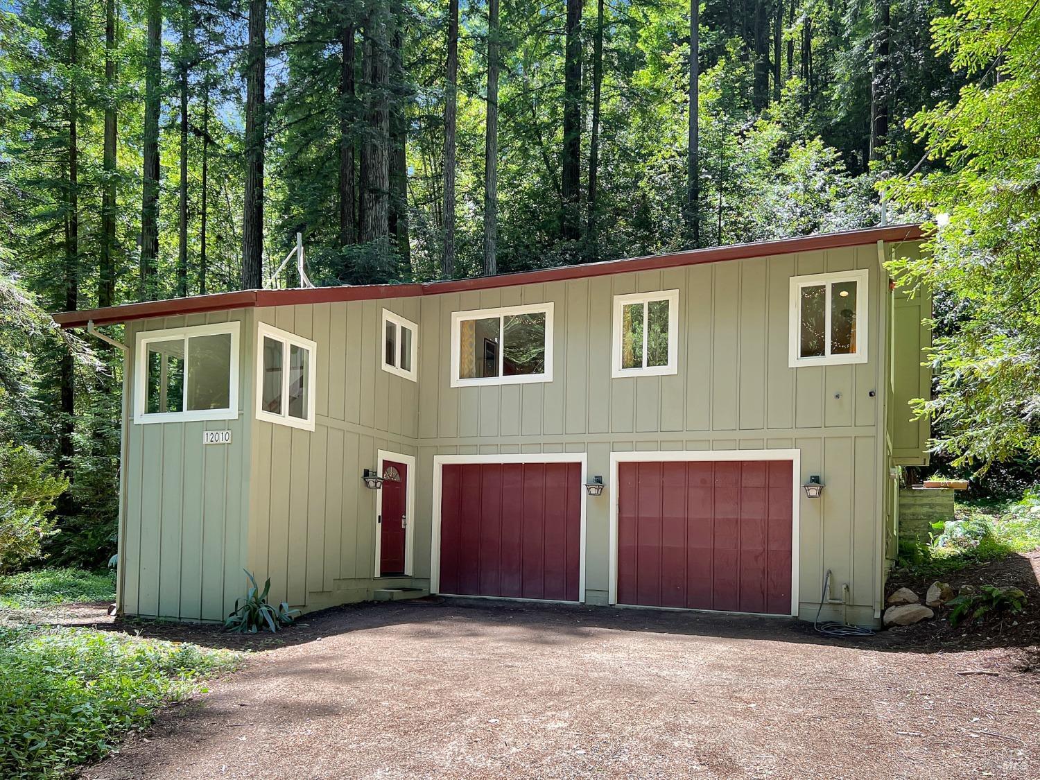 Detail Gallery Image 4 of 79 For 12000 Mays Canyon Rd, Guerneville,  CA 95446 - 2 Beds | 2 Baths