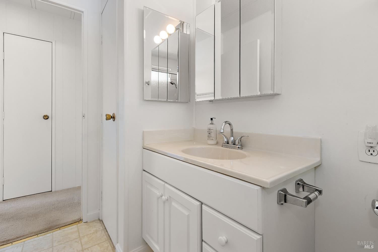 Detail Gallery Image 5 of 36 For 300 E H St 150, Benicia,  CA 94510 - 3 Beds | 2 Baths