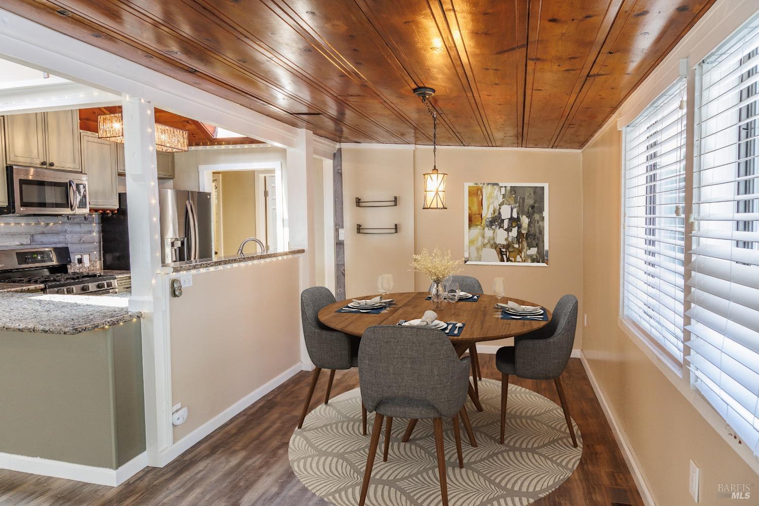 Detail Gallery Image 10 of 62 For 14291 Laurel Rd, Guerneville,  CA 95446 - 2 Beds | 2/1 Baths