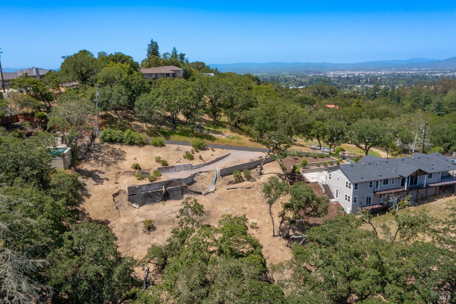 Detail Gallery Image 15 of 22 For 616 Vista Grande Pl, Santa Rosa,  CA 95403 - – Beds | – Baths