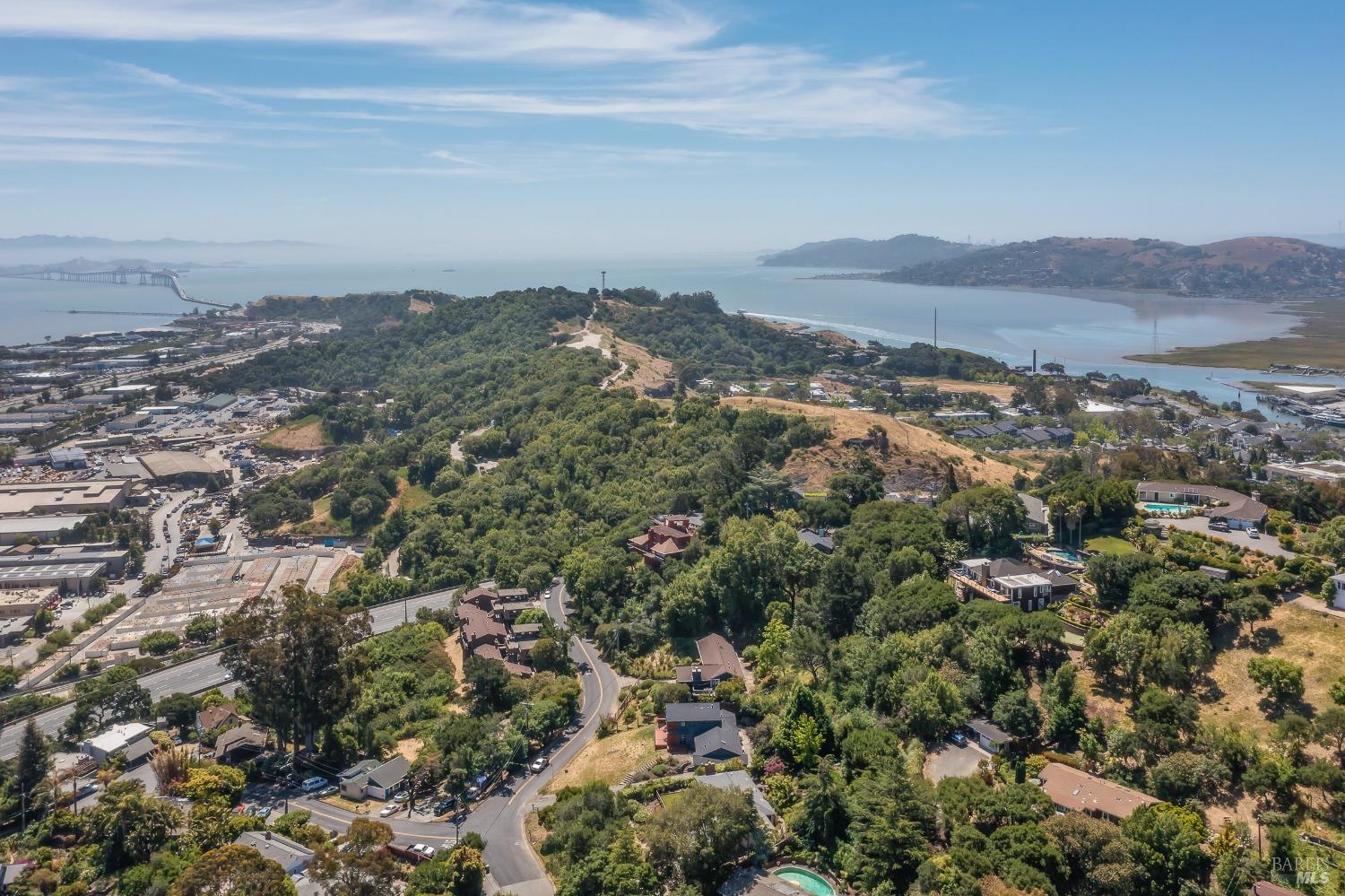 Detail Gallery Image 32 of 39 For 124 Tiburon Blvd, San Rafael,  CA 94901 - 2 Beds | 1/1 Baths