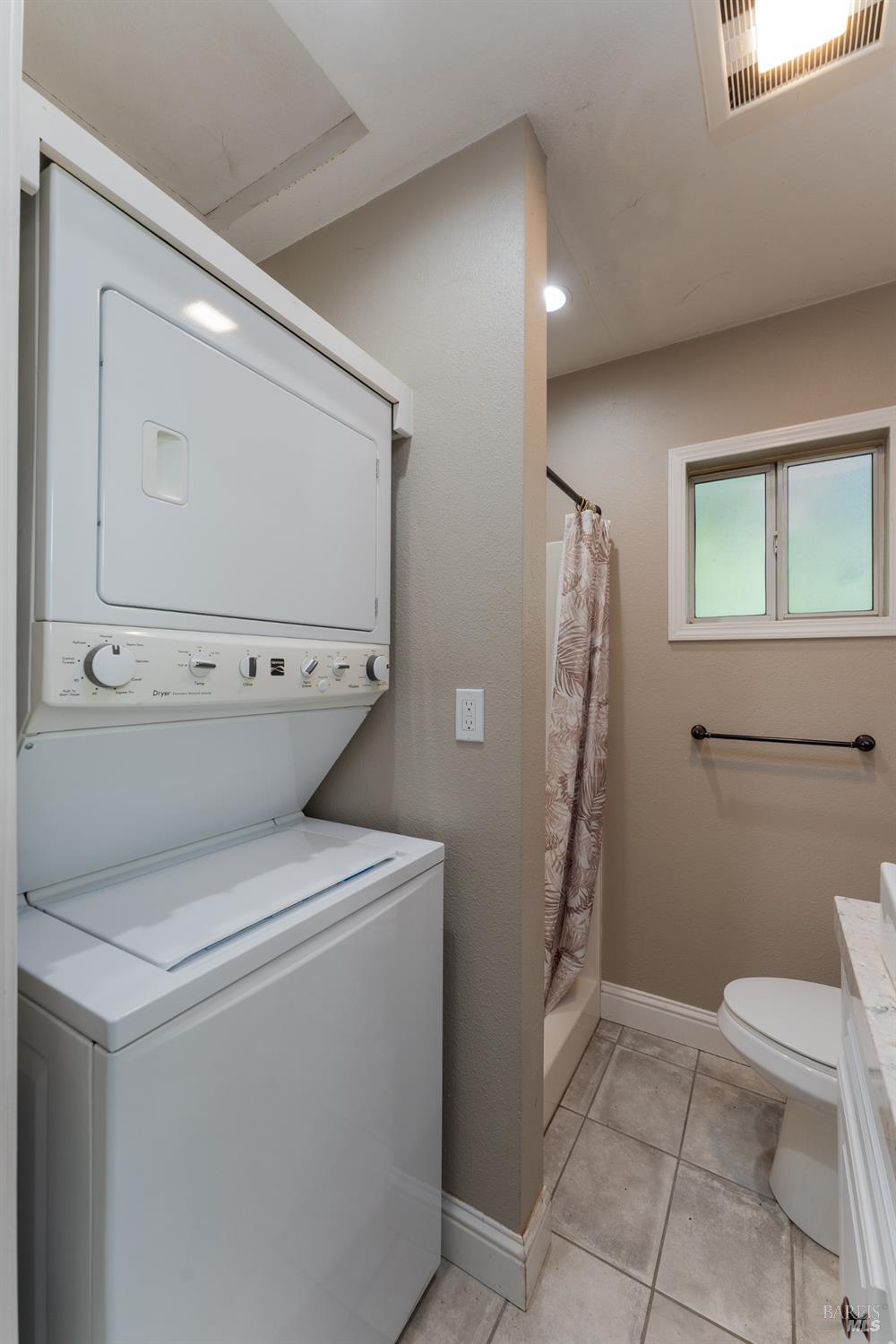 Detail Gallery Image 13 of 24 For 402 Grove Ave, Ukiah,  CA 95482 - 1 Beds | 1 Baths