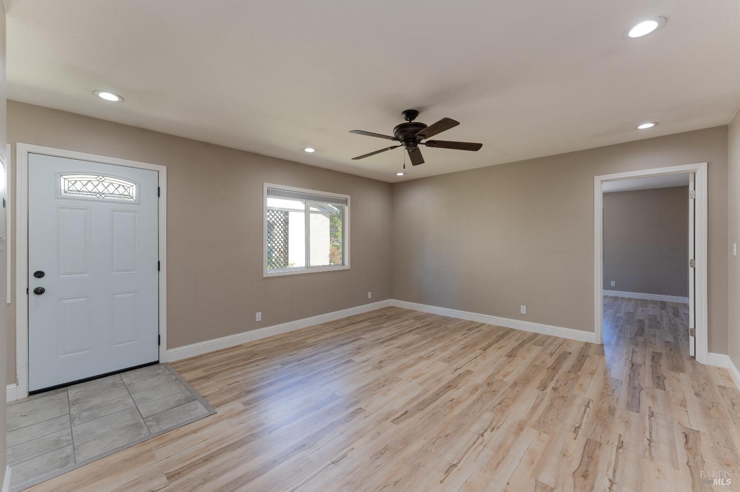 Detail Gallery Image 10 of 24 For 402 Grove Ave, Ukiah,  CA 95482 - 1 Beds | 1 Baths