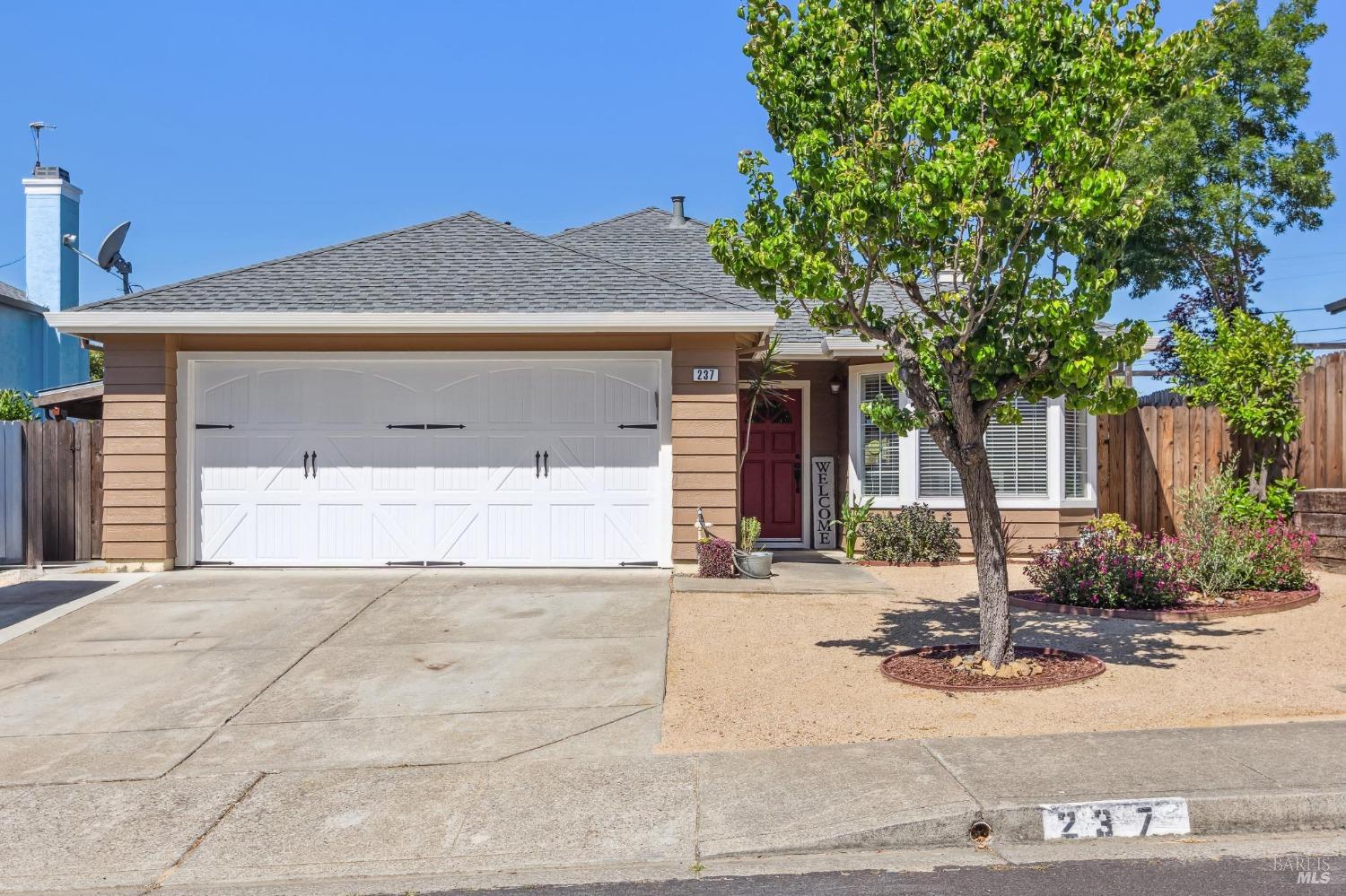 Detail Gallery Image 1 of 1 For 237 Souza Way, Vallejo,  CA 94589 - 3 Beds | 2 Baths