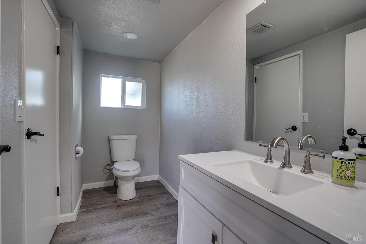 Detail Gallery Image 18 of 54 For 1821 Lakeville Hwy 77, Petaluma,  CA 94954 - 2 Beds | 2 Baths