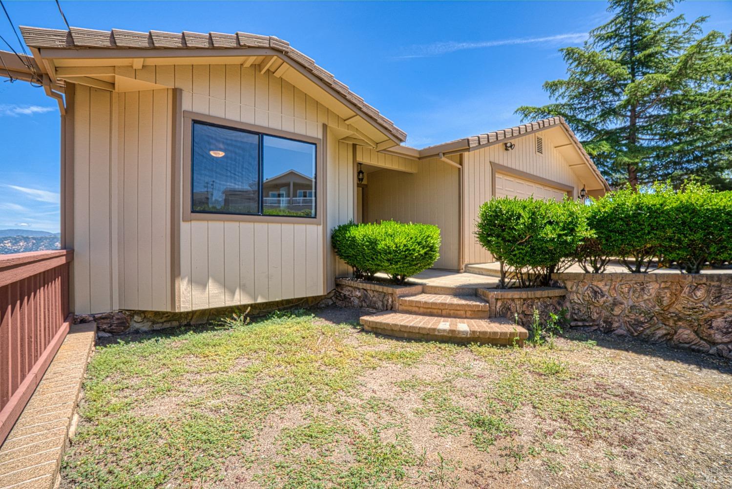 Detail Gallery Image 2 of 32 For 9102 Bannock Ct, Kelseyville,  CA 95451 - 4 Beds | 3 Baths