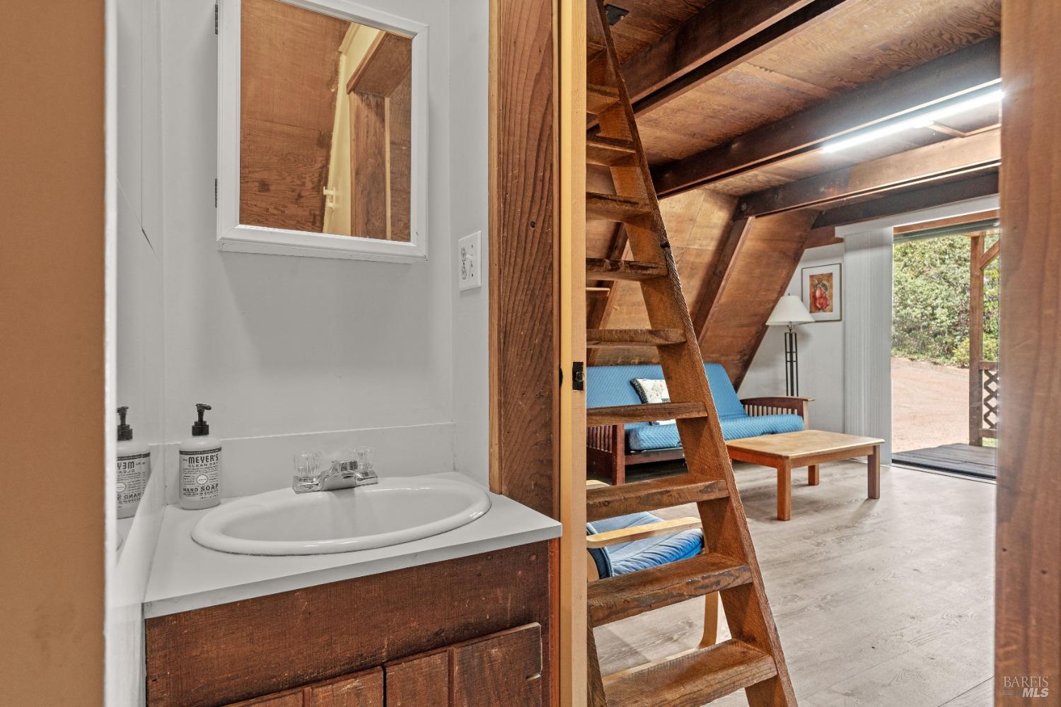 Detail Gallery Image 33 of 41 For 27501 Albion Ridge Rd, Albion,  CA 95410 - 2 Beds | 2/1 Baths