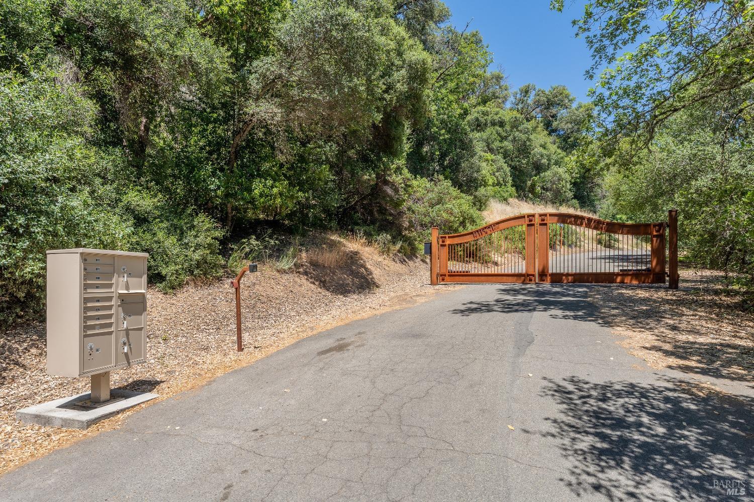 Detail Gallery Image 34 of 34 For 8190 Ridgeview Dr, Redwood Valley,  CA 95470 - 3 Beds | 2 Baths