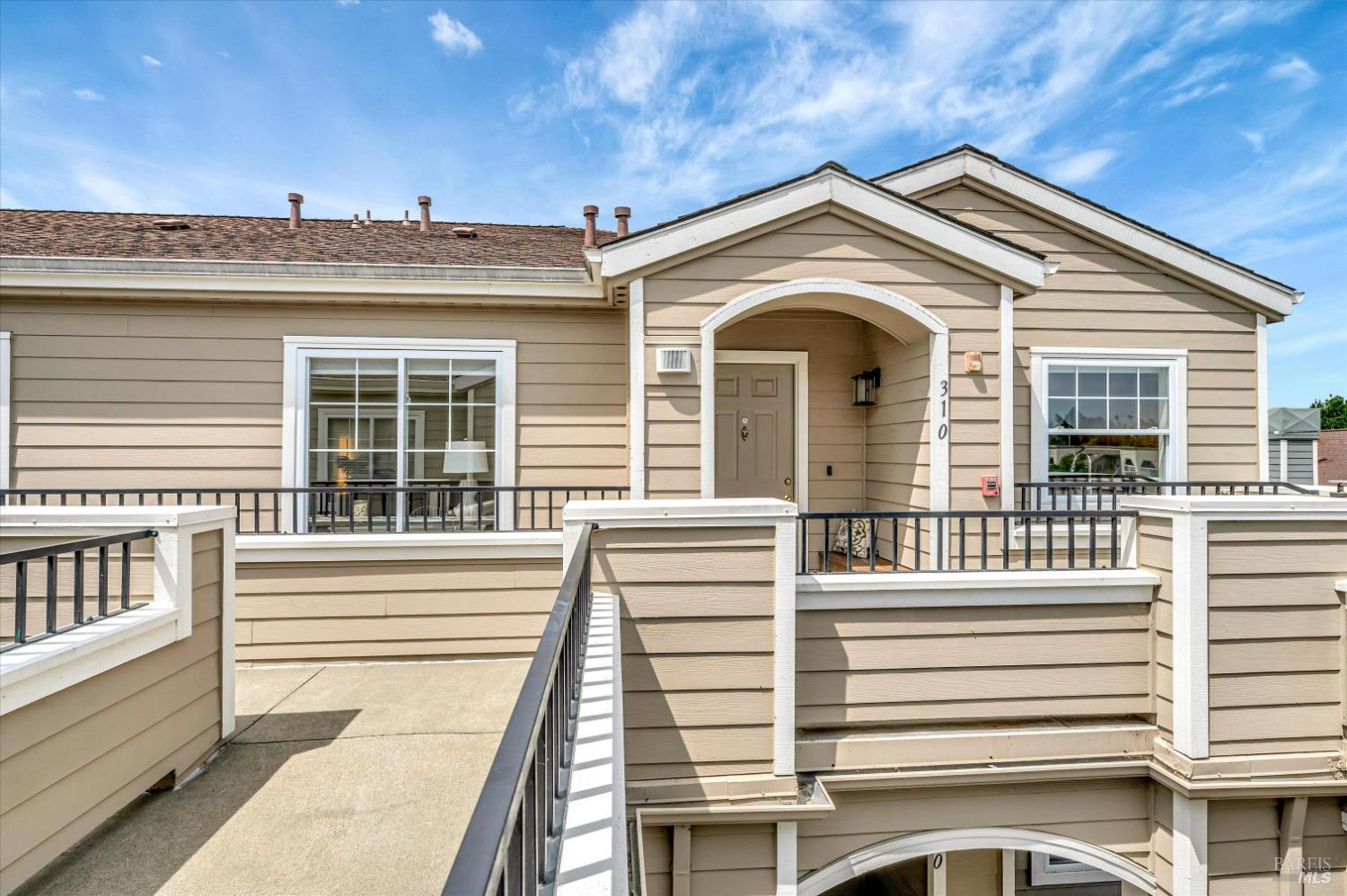 Detail Gallery Image 1 of 1 For 852 Diablo Ave #310,  Novato,  CA 94947 - 2 Beds | 2 Baths