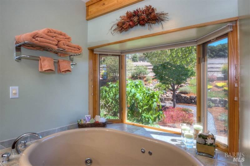 Detail Gallery Image 41 of 80 For 4000 Petaluma Hill Rd, Santa Rosa,  CA 95404 - 4 Beds | 3/1 Baths