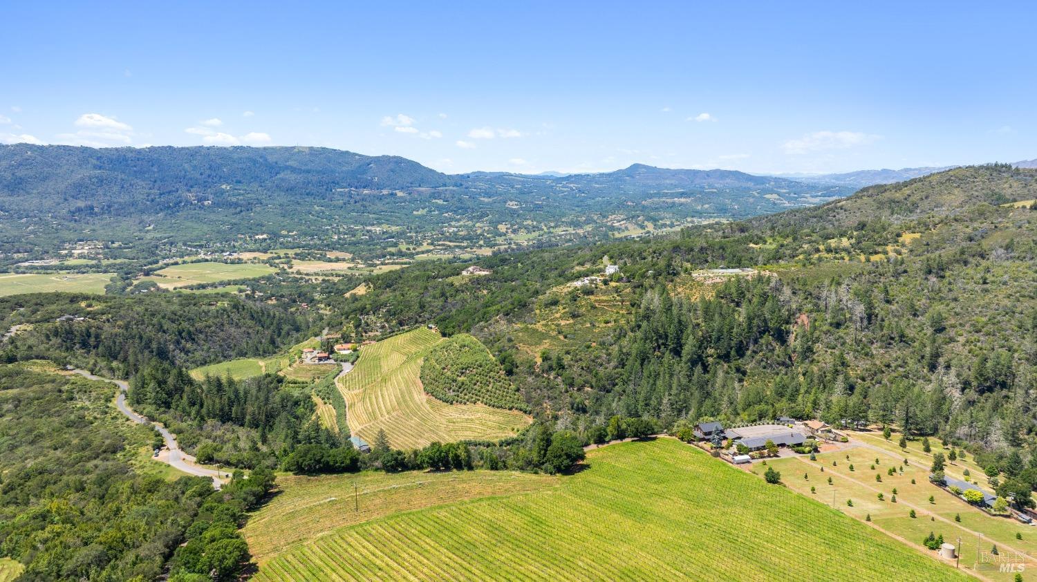 Detail Gallery Image 6 of 43 For 1550 Moon Mountain Rd, Sonoma,  CA 95476 - 14 Beds | 9 Baths