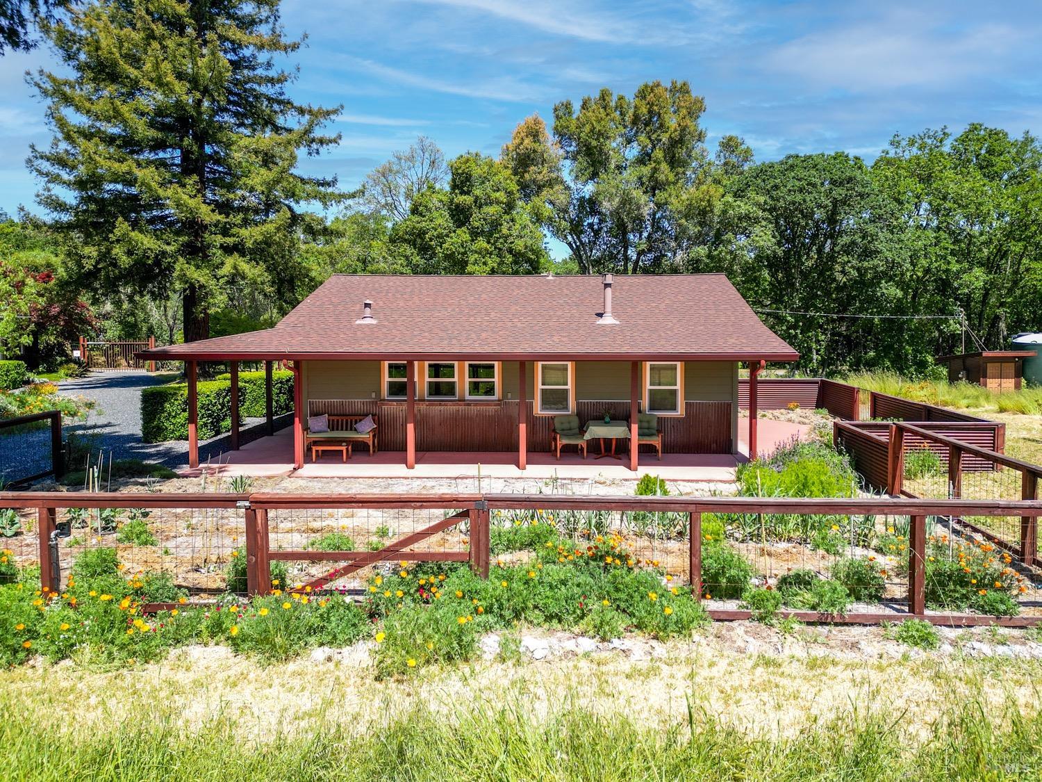 Detail Gallery Image 17 of 35 For 2201 Road H Unkn, Redwood Valley,  CA 95470 - 5 Beds | 3 Baths