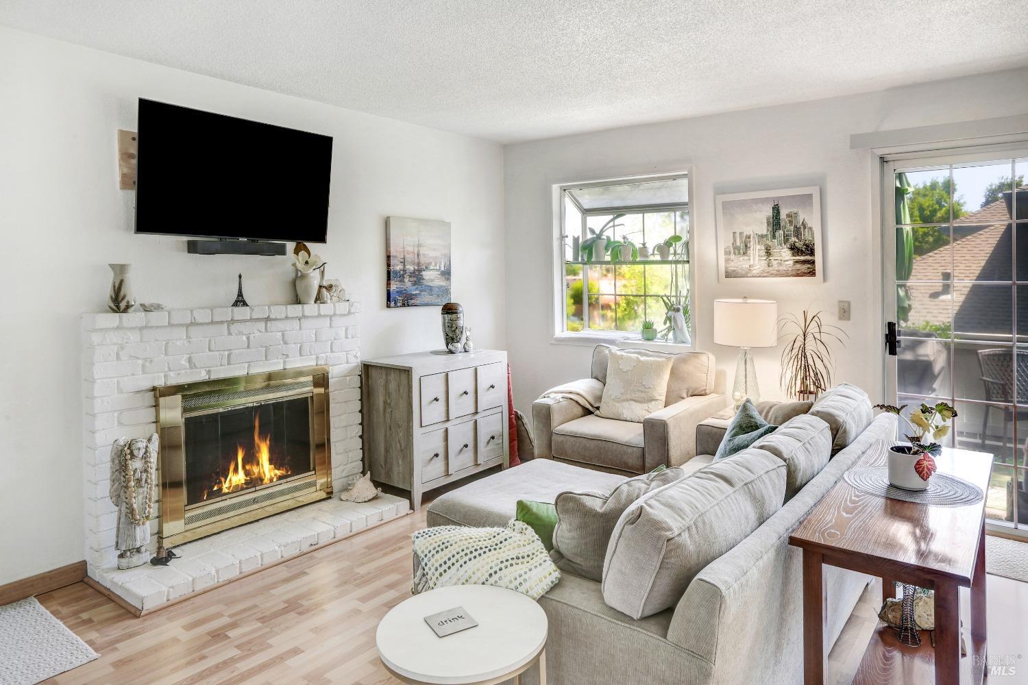 Detail Gallery Image 1 of 1 For 799 W Spain St, Sonoma,  CA 95476 - 2 Beds | 1 Baths