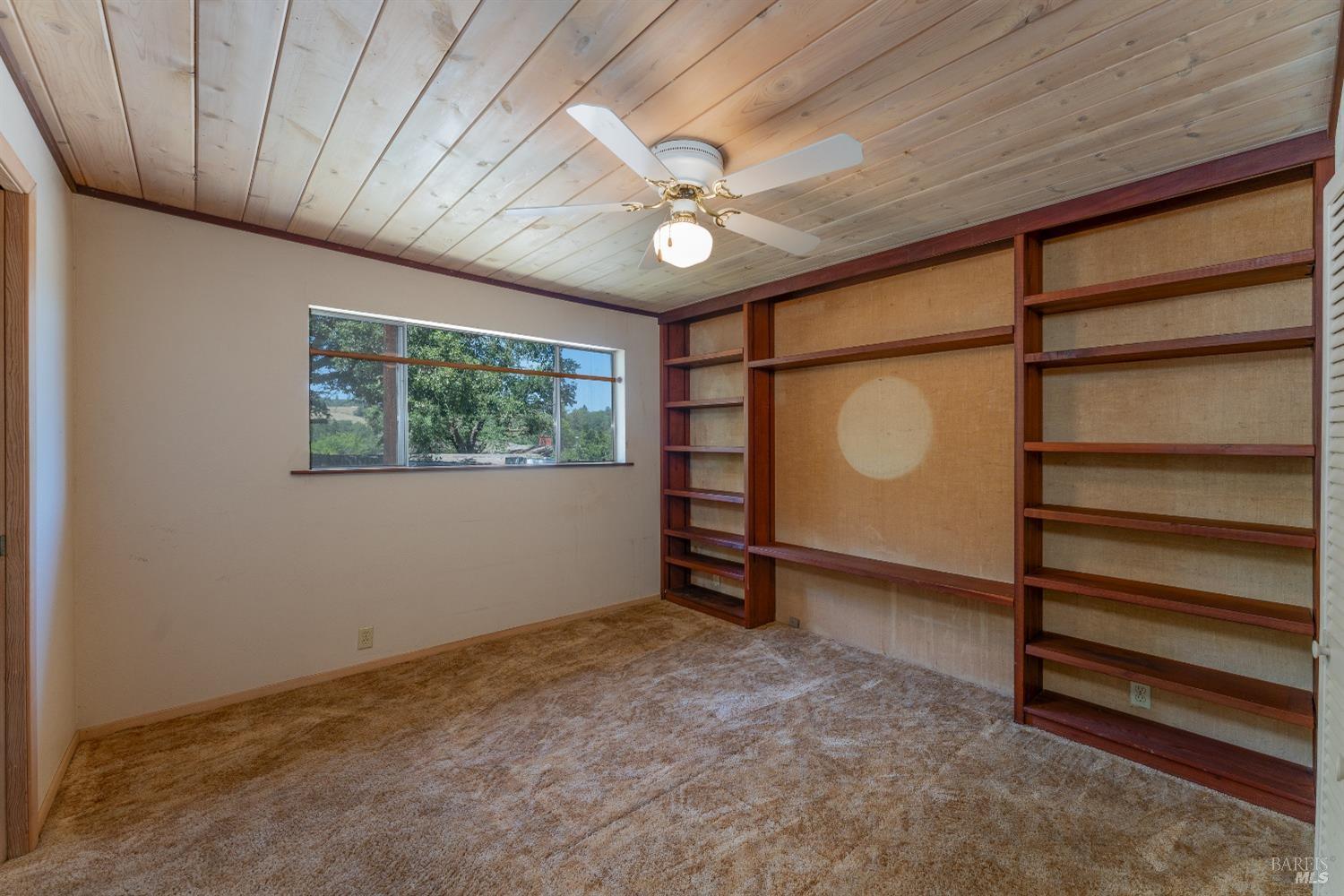 Detail Gallery Image 9 of 17 For 555 Redwood Ave, Willits,  CA 95490 - 1 Beds | 1 Baths