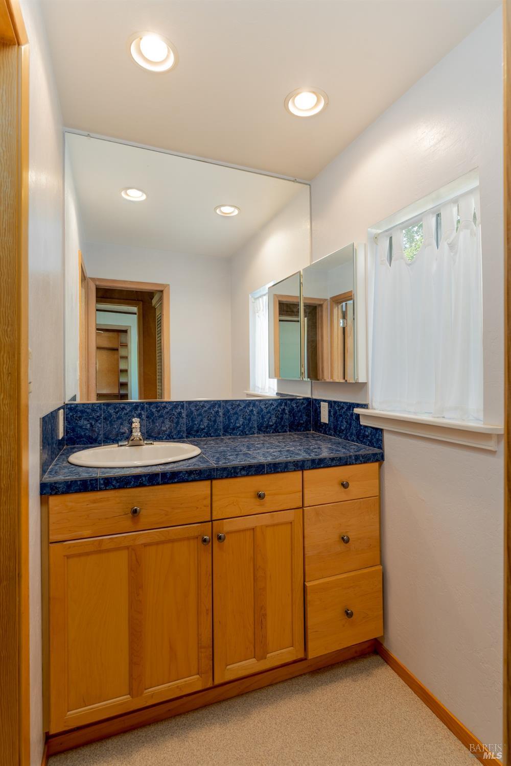 Detail Gallery Image 10 of 17 For 555 Redwood Ave, Willits,  CA 95490 - 1 Beds | 1 Baths