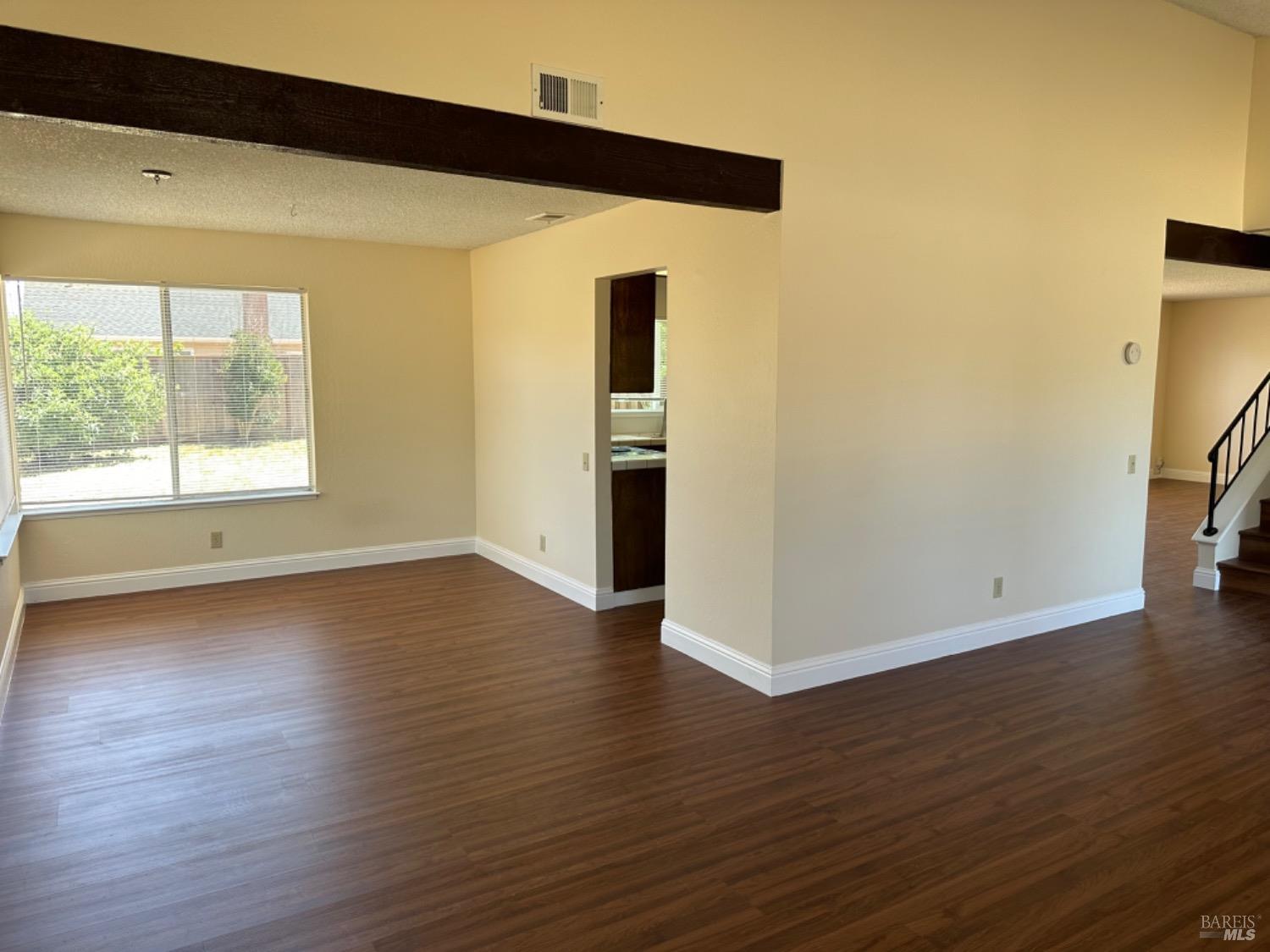 Detail Gallery Image 14 of 22 For 4840 Carrie Ct, Union City,  CA 94587 - 4 Beds | 2/1 Baths