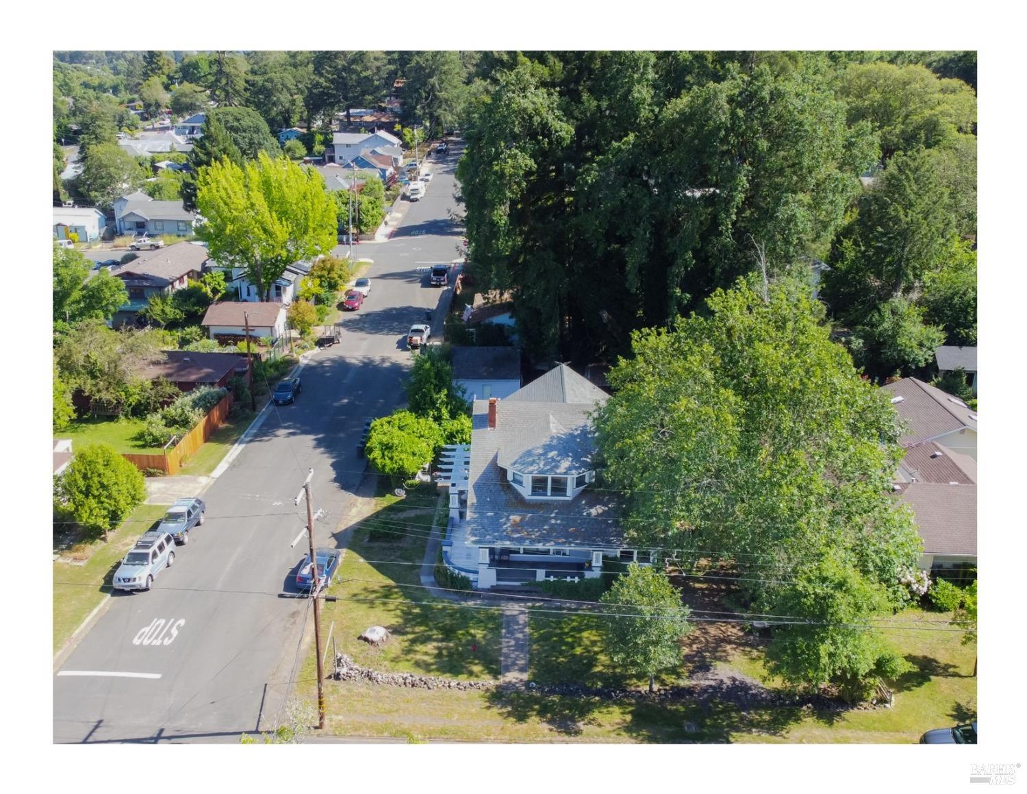 Detail Gallery Image 3 of 37 For 307 Redwood Ave, Willits,  CA 95490 - 5 Beds | 4 Baths