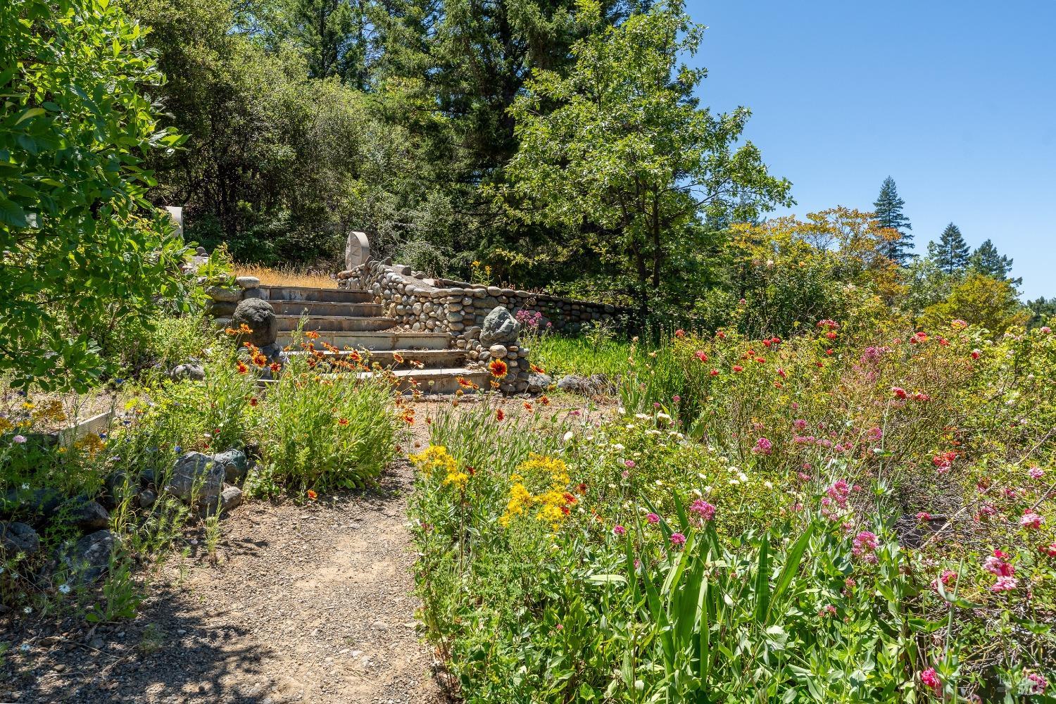 Detail Gallery Image 52 of 83 For 19155 Scenic Dr, Redwood Valley,  CA 95470 - 2 Beds | 2 Baths