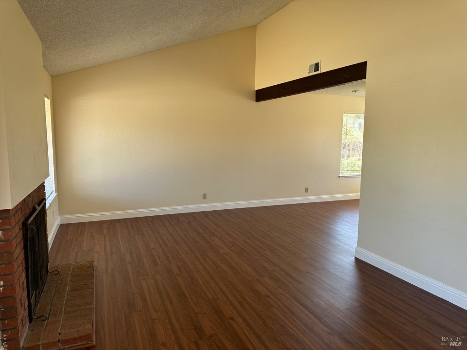 Detail Gallery Image 12 of 22 For 4840 Carrie Ct, Union City,  CA 94587 - 4 Beds | 2/1 Baths