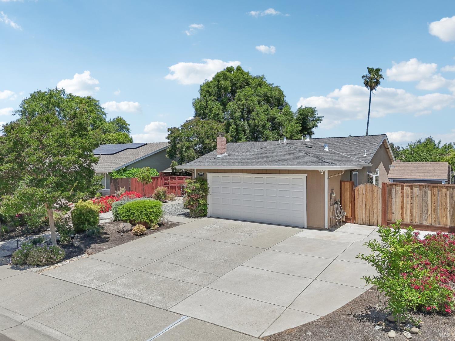 Detail Gallery Image 1 of 1 For 5252 Theresa Way, Livermore,  CA 94550 - 3 Beds | 2 Baths