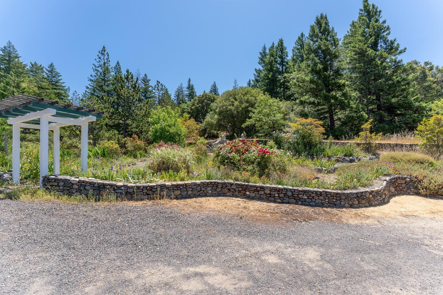 Detail Gallery Image 56 of 83 For 19155 Scenic Dr, Redwood Valley,  CA 95470 - 2 Beds | 2 Baths