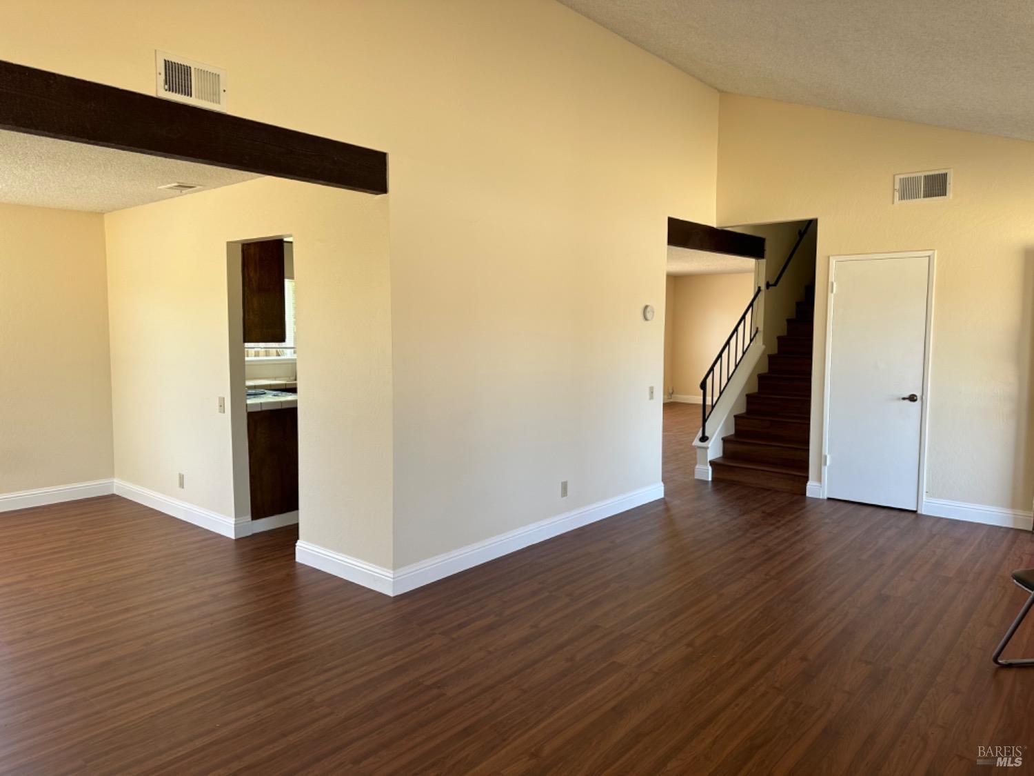 Detail Gallery Image 13 of 22 For 4840 Carrie Ct, Union City,  CA 94587 - 4 Beds | 2/1 Baths