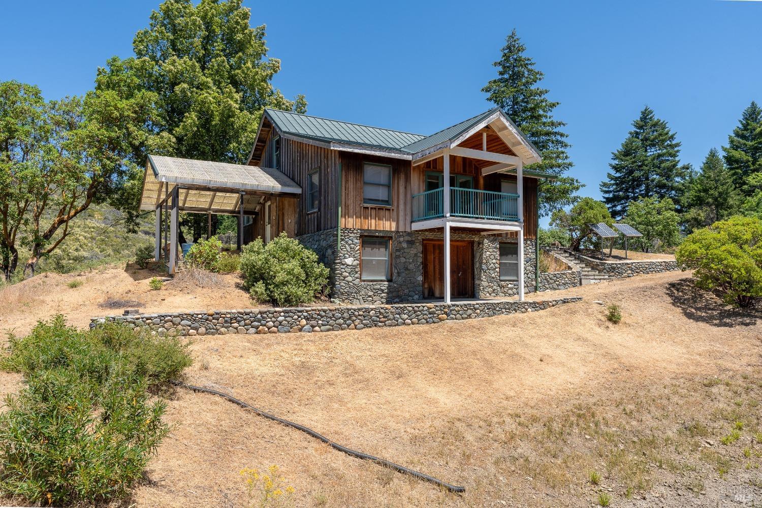 Detail Gallery Image 3 of 83 For 19155 Scenic Dr, Redwood Valley,  CA 95470 - 2 Beds | 2 Baths