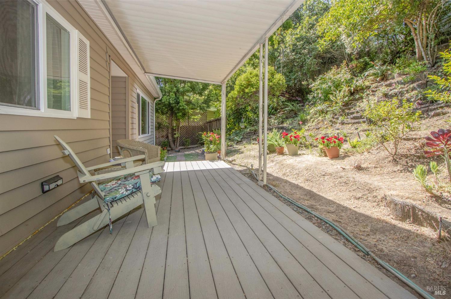 Detail Gallery Image 24 of 33 For 176 Marin Valley Dr, Novato,  CA 94949 - 2 Beds | 2 Baths