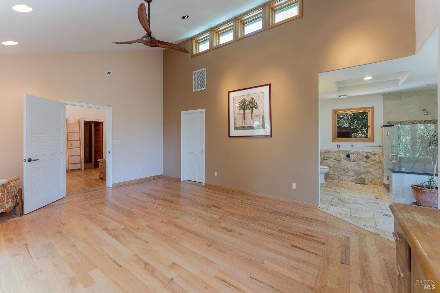 Detail Gallery Image 14 of 83 For 19155 Scenic Dr, Redwood Valley,  CA 95470 - 2 Beds | 2 Baths