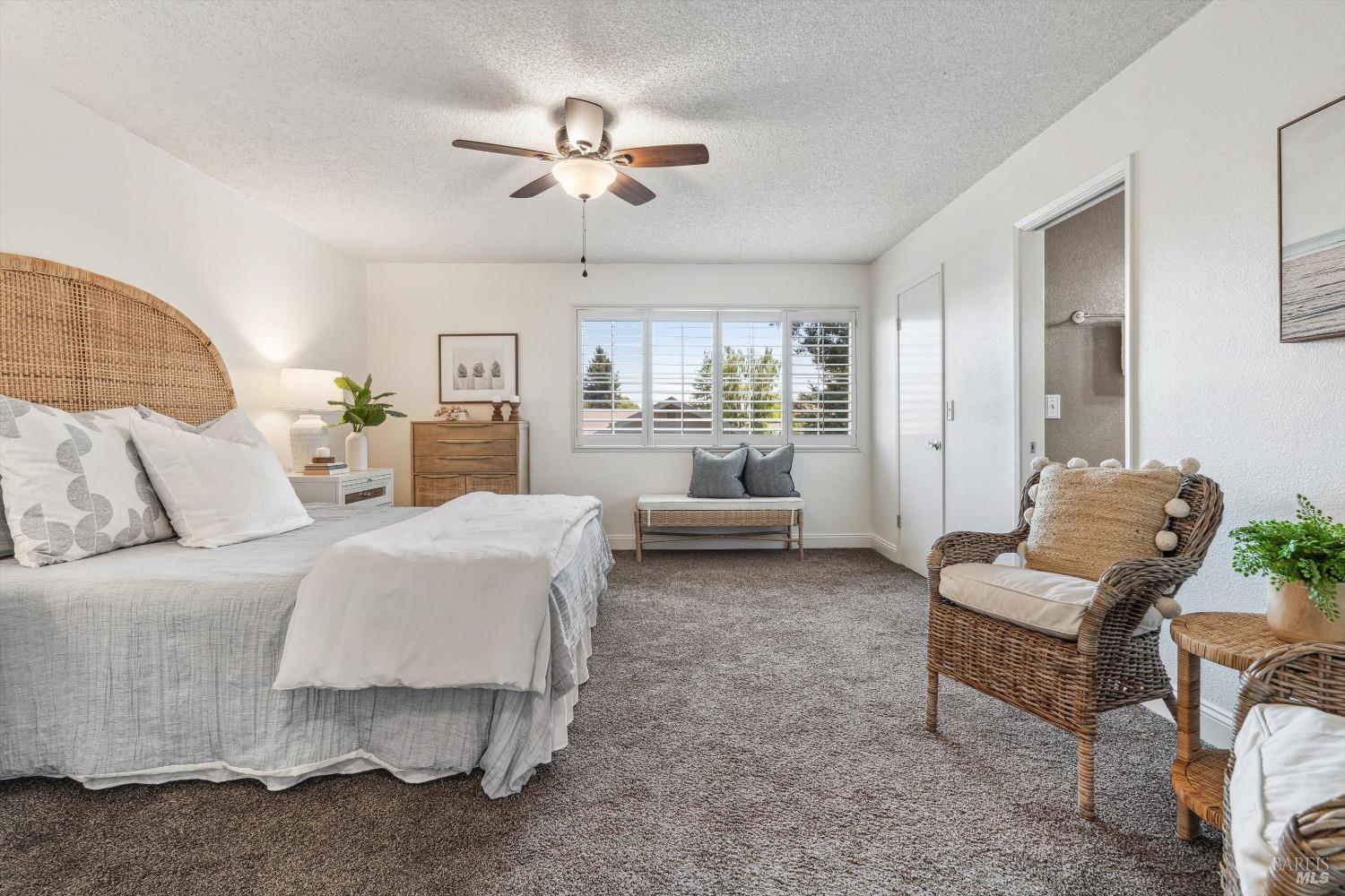 Detail Gallery Image 14 of 29 For 1517 Genesis Ct, Rohnert Park,  CA 94928 - 4 Beds | 2/1 Baths
