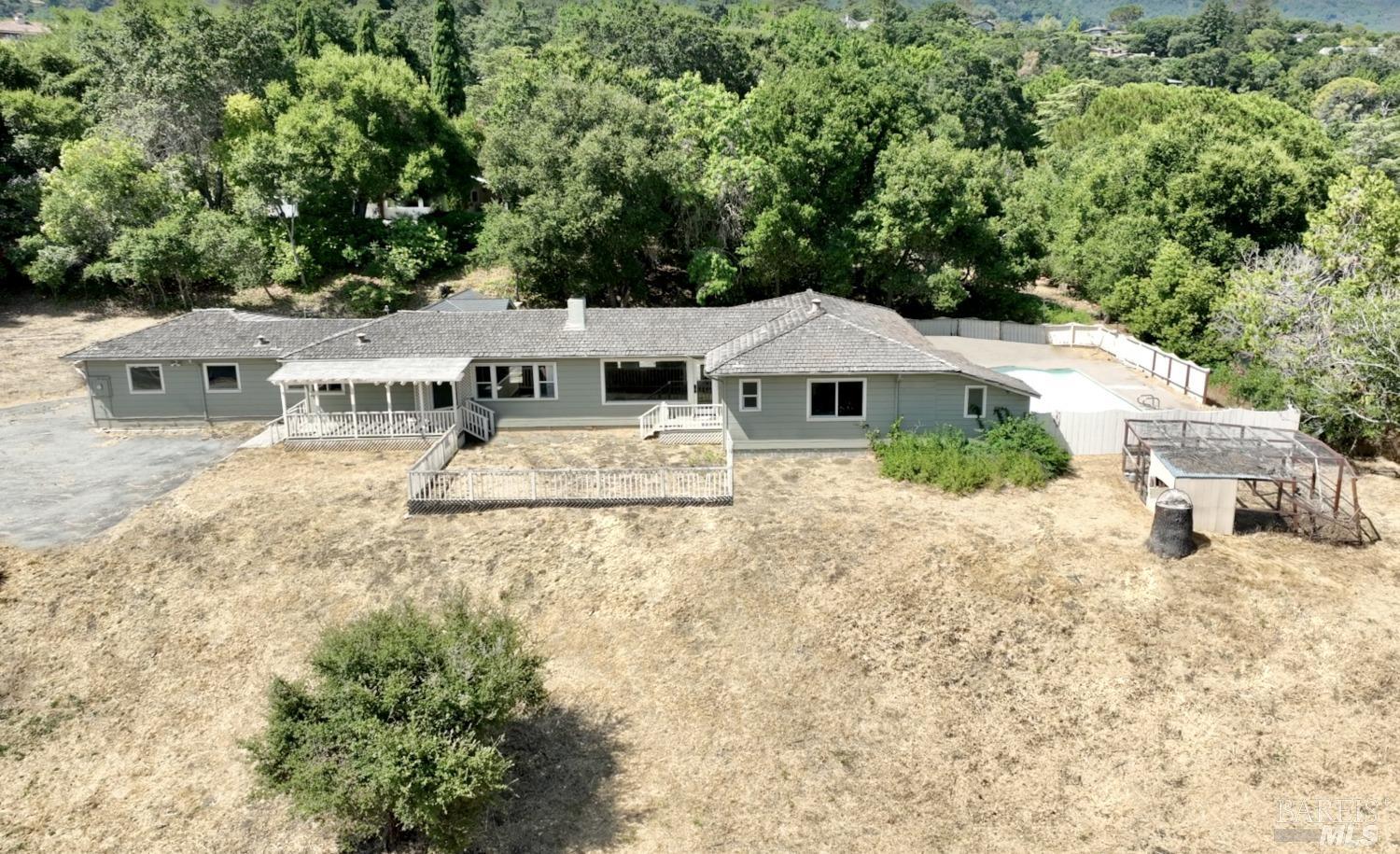 Detail Gallery Image 1 of 7 For 23691 Camino Hermoso Dr, Los Altos Hills,  CA 94024 - 3 Beds | 1/1 Baths