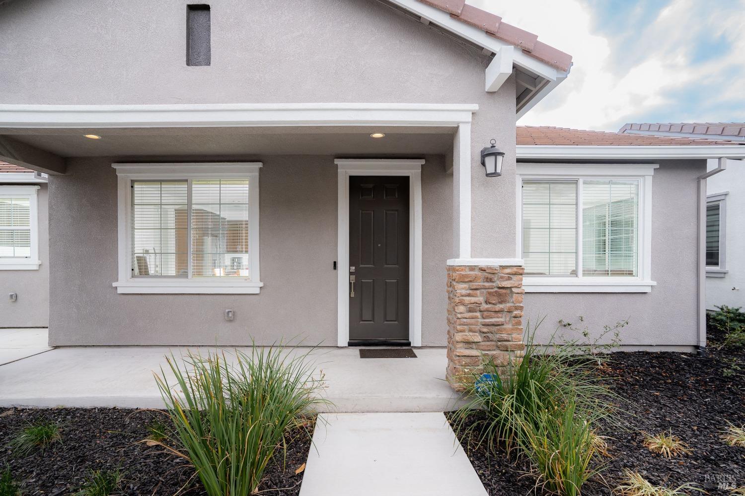 Detail Gallery Image 1 of 19 For 2335 Melrose Lndg, Rio Vista,  CA 94571 - 2 Beds | 2 Baths