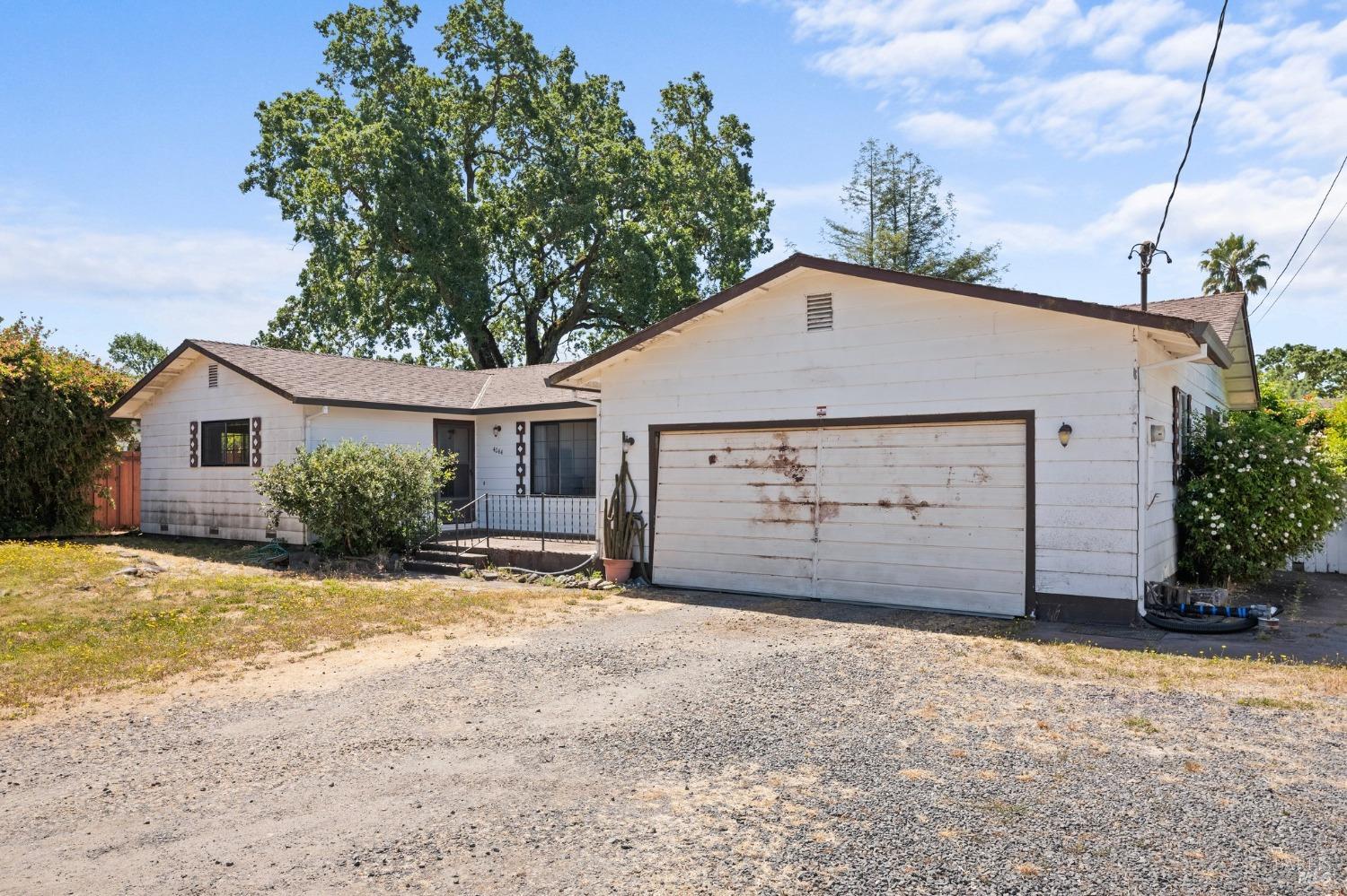 Detail Gallery Image 1 of 1 For 4044 Cervantes Rd, Santa Rosa,  CA 95403 - 3 Beds | 2 Baths