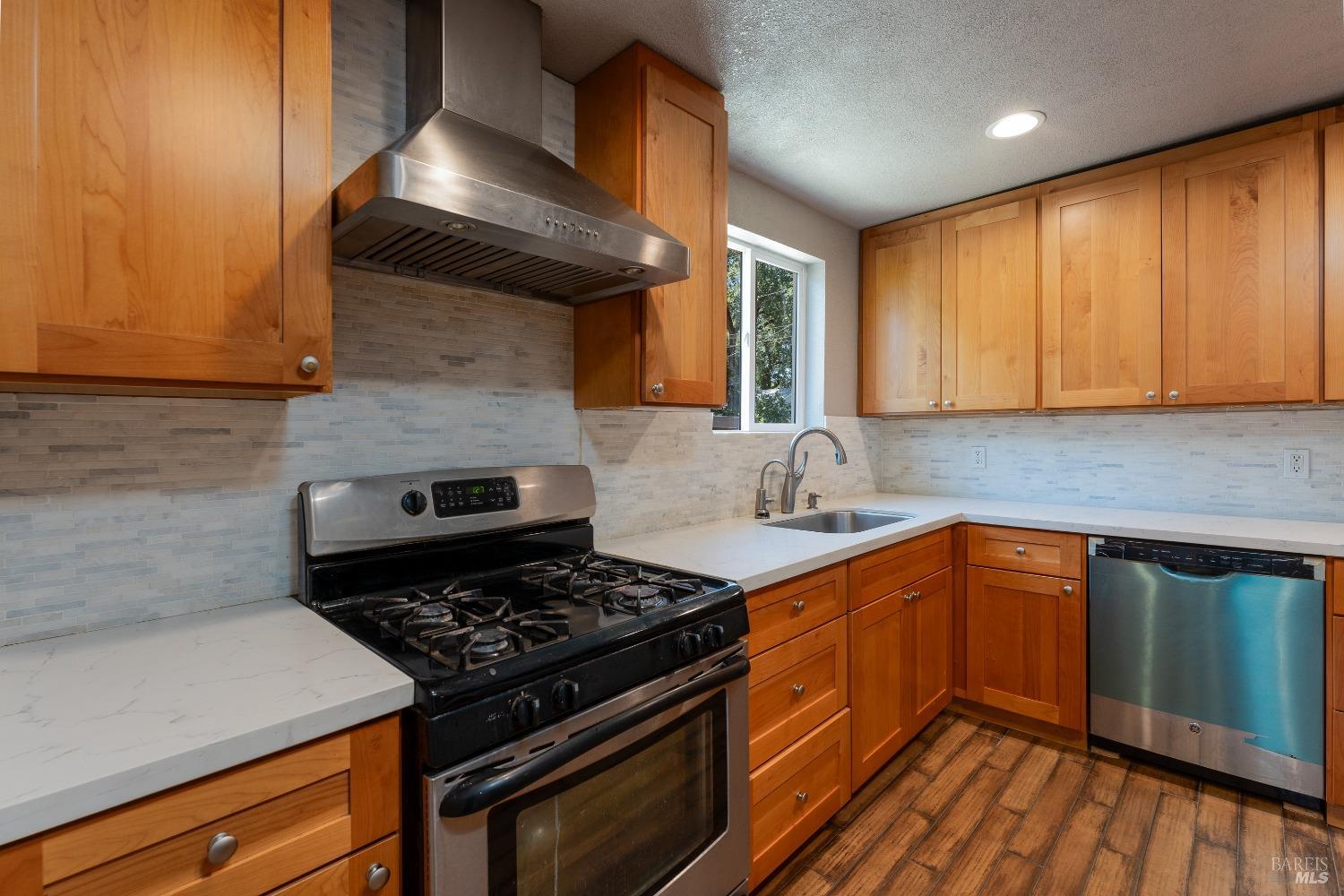 Detail Gallery Image 23 of 54 For 611 Holden St, Ukiah,  CA 95482 - 4 Beds | 2/1 Baths