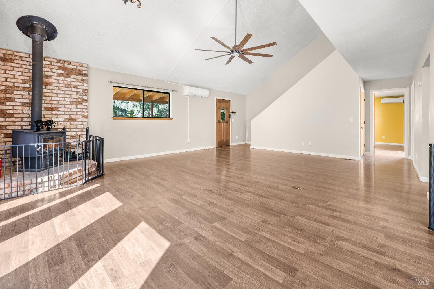 Detail Gallery Image 11 of 28 For 1466 Hulett Pl, Willits,  CA 95490 - 4 Beds | 2/1 Baths