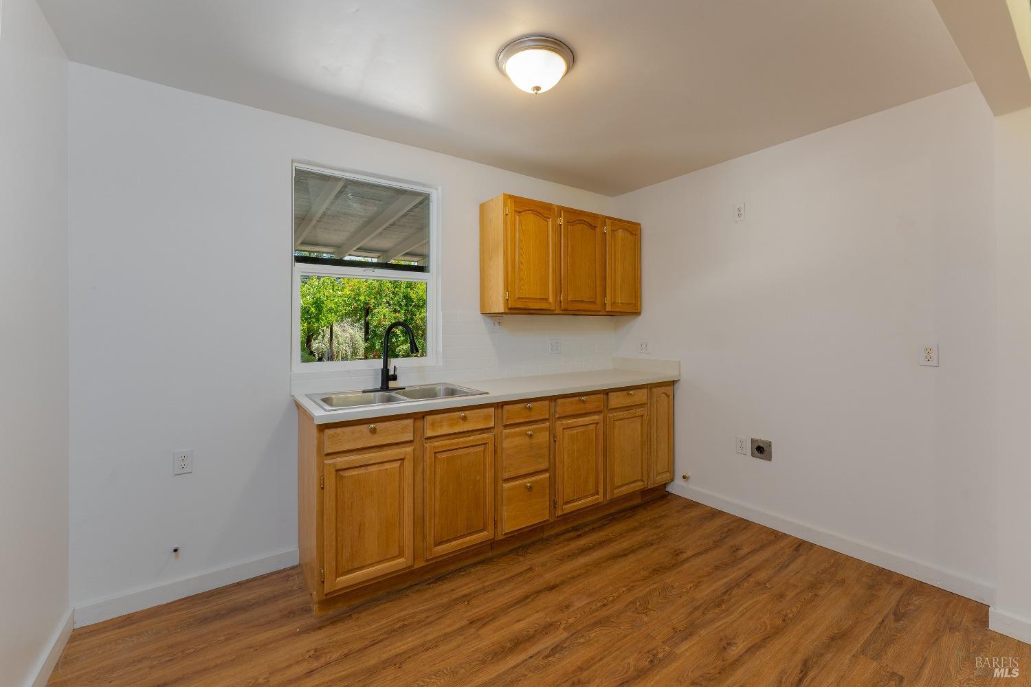 Detail Gallery Image 31 of 54 For 611 Holden St, Ukiah,  CA 95482 - 4 Beds | 2/1 Baths