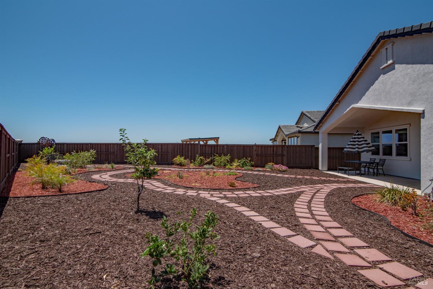 Detail Gallery Image 22 of 39 For 2105 Cattle Ct, Dixon,  CA 95620 - 3 Beds | 2 Baths