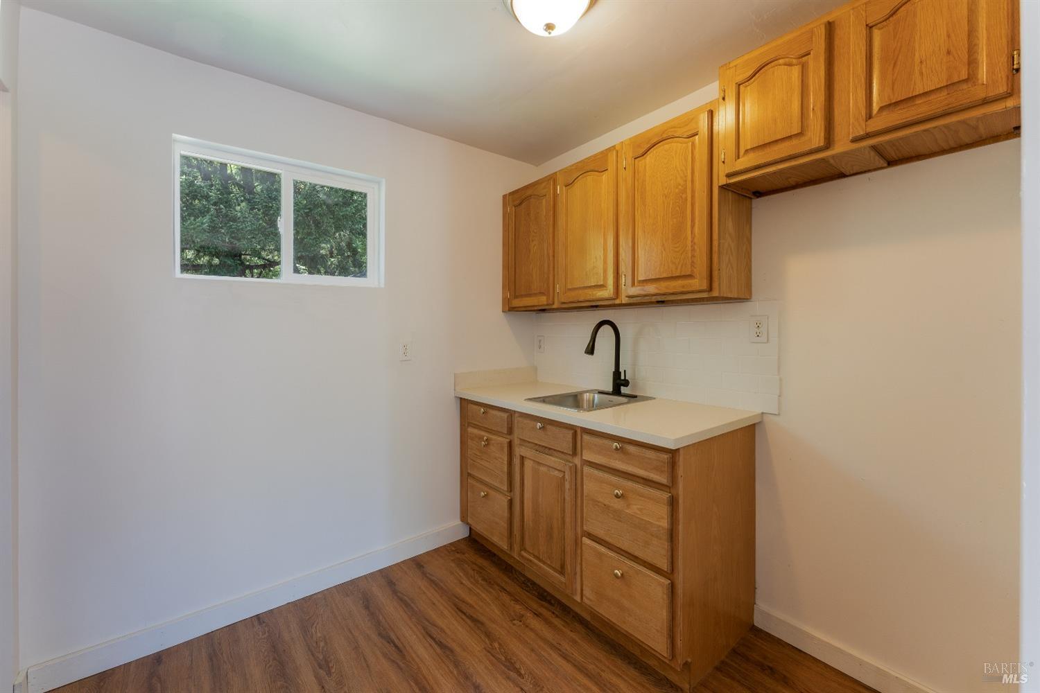 Detail Gallery Image 33 of 54 For 611 Holden St, Ukiah,  CA 95482 - 4 Beds | 2/1 Baths