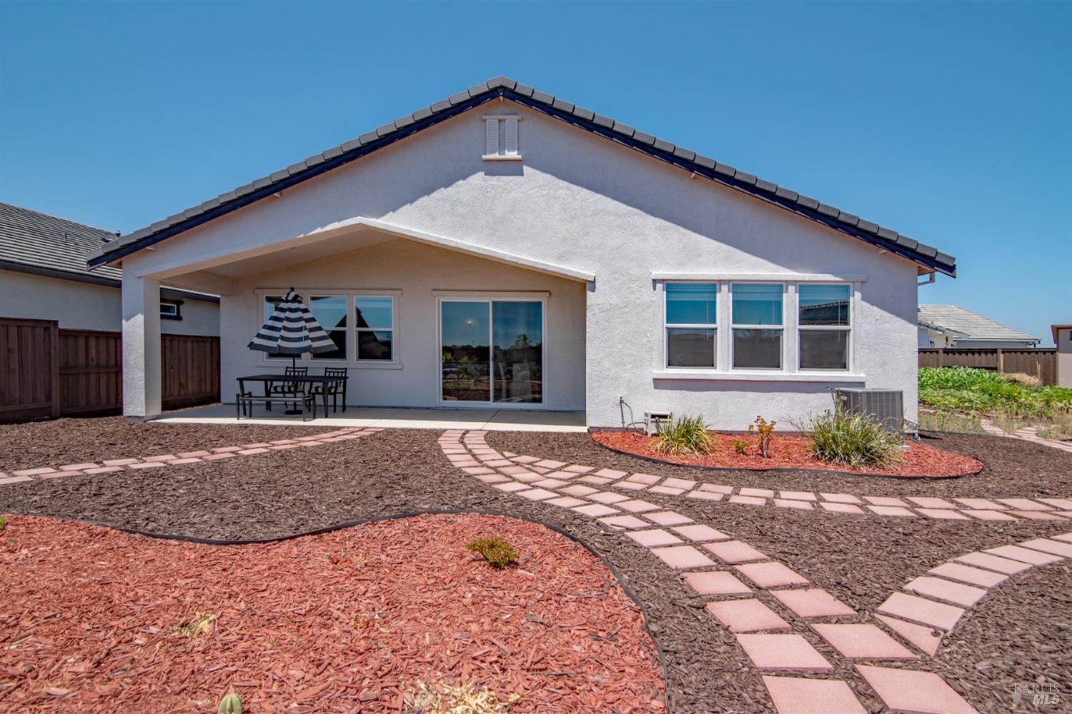 Detail Gallery Image 27 of 39 For 2105 Cattle Ct, Dixon,  CA 95620 - 3 Beds | 2 Baths