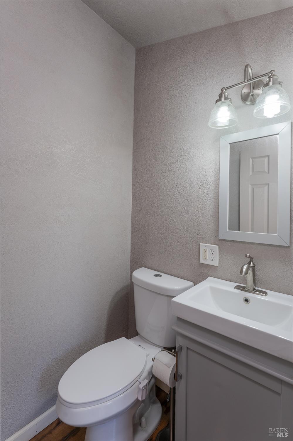 Detail Gallery Image 26 of 54 For 611 Holden St, Ukiah,  CA 95482 - 4 Beds | 2/1 Baths